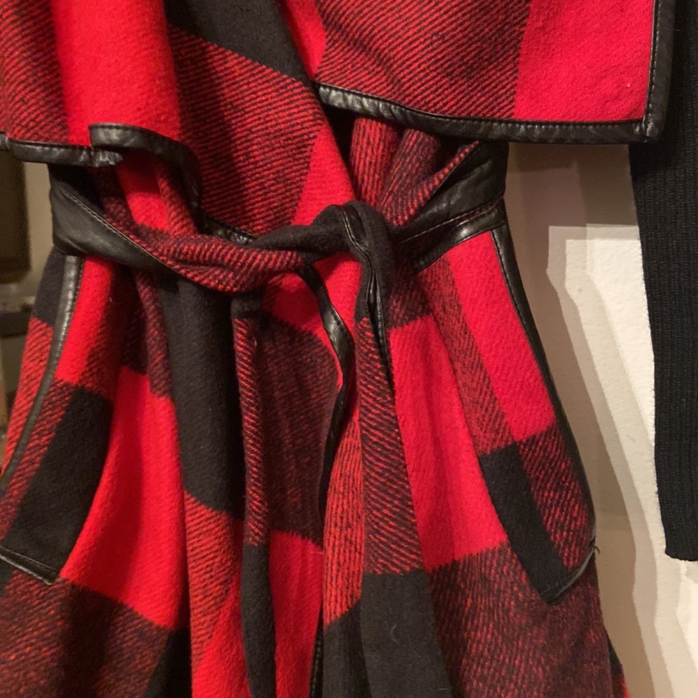 Baluoke Jacket - Picture 4 of 7